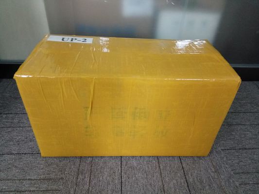 Polvere di ossido di cariofilene con punto di fusione 55-62 °C, punto di ebollizione 301,3°C e densità 0,96 per applicazioni farmaceutiche